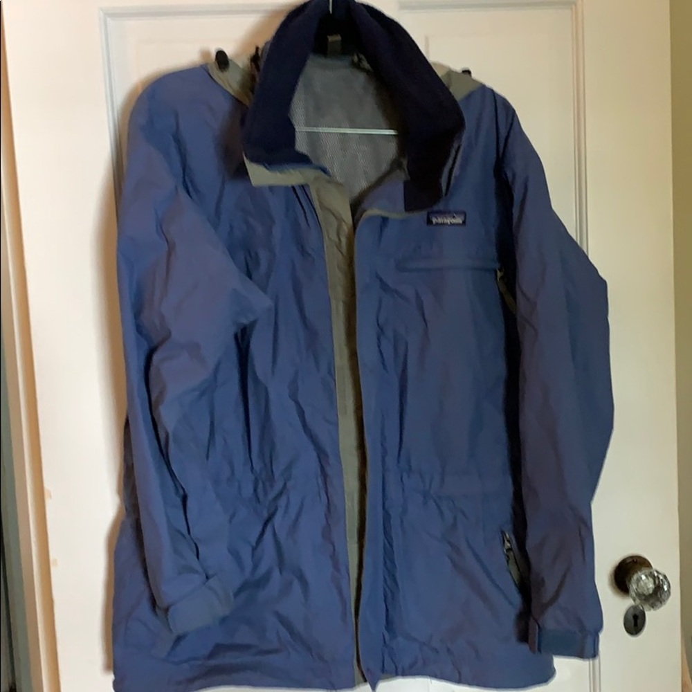 Patagonia blue lightweight winter jacket